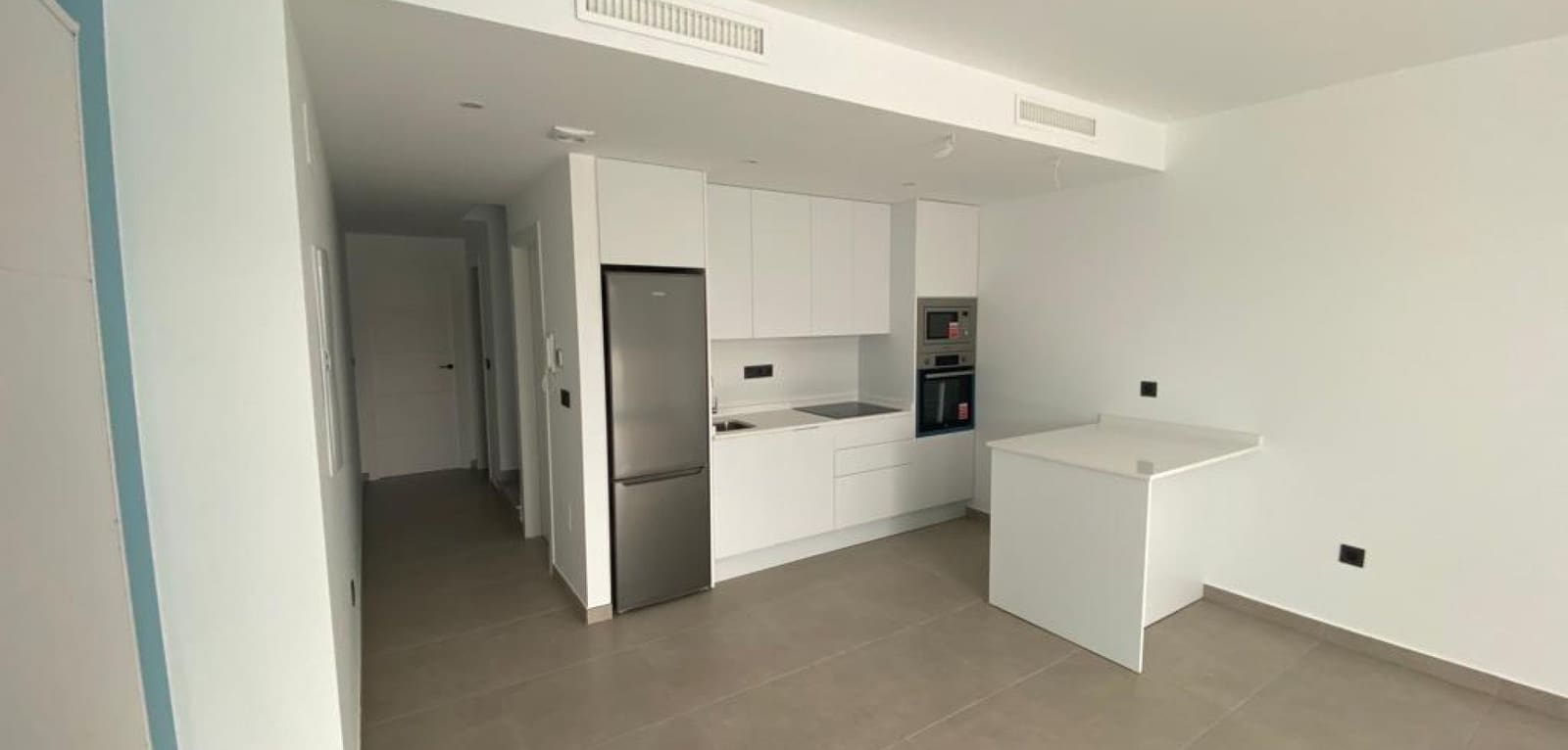 3 soveværelse Villa til salg i Los Alcazares med swimmingpool - € 419.900 (Ref: 9016099)