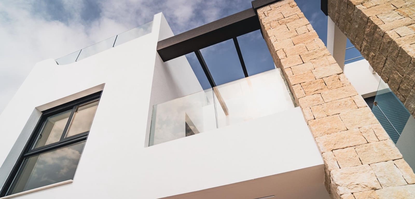 4 bedroom Villa for sale in Orihuela Costa with pool - € 699,900 (Ref: 9016100)