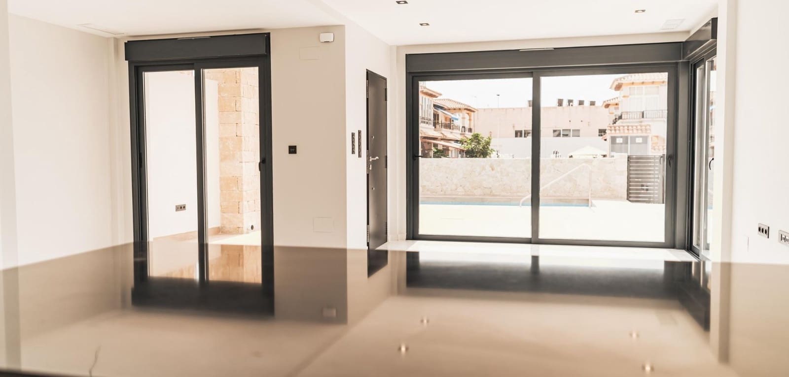 4 bedroom Villa for sale in Orihuela Costa with pool - € 699,900 (Ref: 9016100)