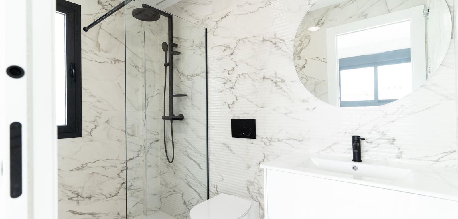 4 bedroom Villa for sale in Orihuela Costa with pool - € 699,900 (Ref: 9016100)