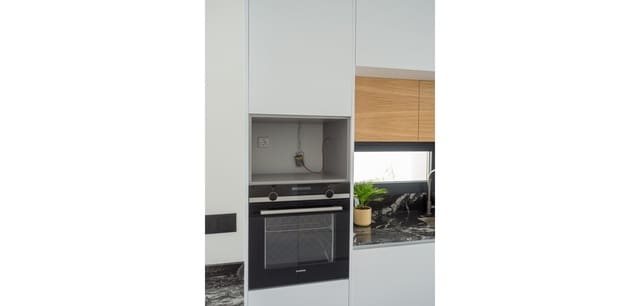 3 slaapkamer Villa te koop in San Pedro del Pinatar ciudad, San Pedro del Pinatar met zwembad - € 465.000 (Ref: 9016102)