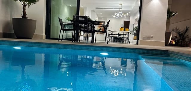 3 slaapkamer Villa te koop in San Pedro del Pinatar ciudad, San Pedro del Pinatar met zwembad - € 465.000 (Ref: 9016102)