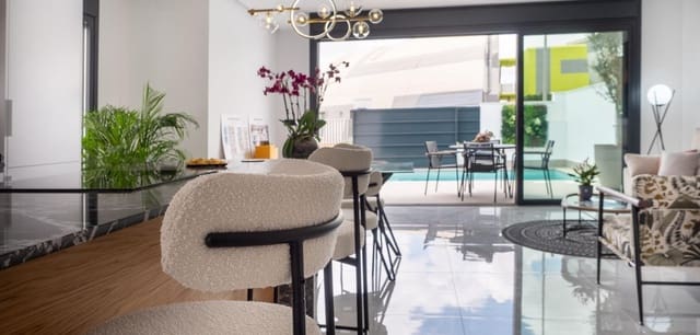 3 slaapkamer Villa te koop in San Pedro del Pinatar ciudad, San Pedro del Pinatar met zwembad - € 465.000 (Ref: 9016102)