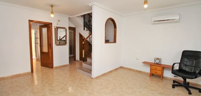 3 soverom Hus til salgs i Villamartin, Orihuela med svømmebasseng - € 164 900 (Ref: 9016111)