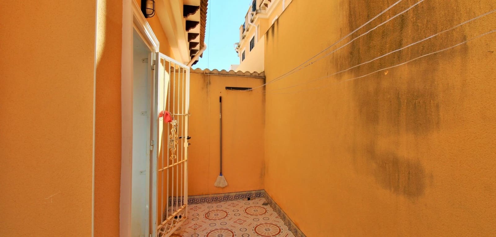 3 soverom Hus til salgs i Villamartin med svømmebasseng - € 164 900 (Ref: 9016111)