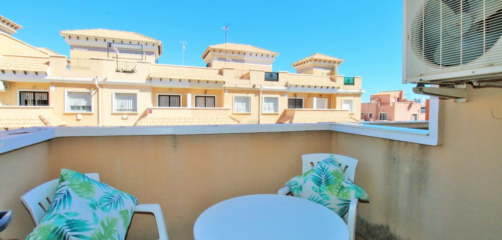 3 soverom Hus til salgs i Villamartin med svømmebasseng - € 164 900 (Ref: 9016111)