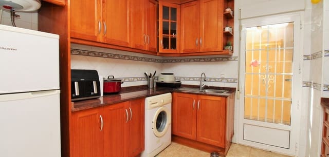 3 soverom Hus til salgs i Villamartin, Orihuela med svømmebasseng - € 164 900 (Ref: 9016111)