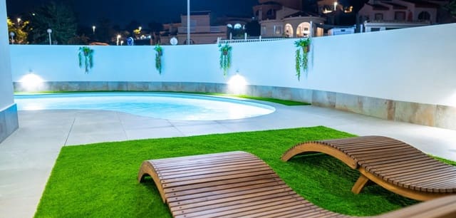 3 bedroom Villa for sale in La Marquesa, Rojales with pool - € 598,000 (Ref: 9021407)