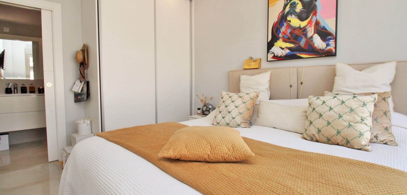 3 bedroom Villa for sale in Villamartin with pool - € 369,950 (Ref: 9021417)