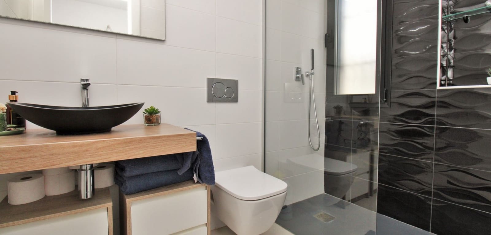 3 bedroom Villa for sale in Villamartin with pool - € 405,000 (Ref: 9021419)