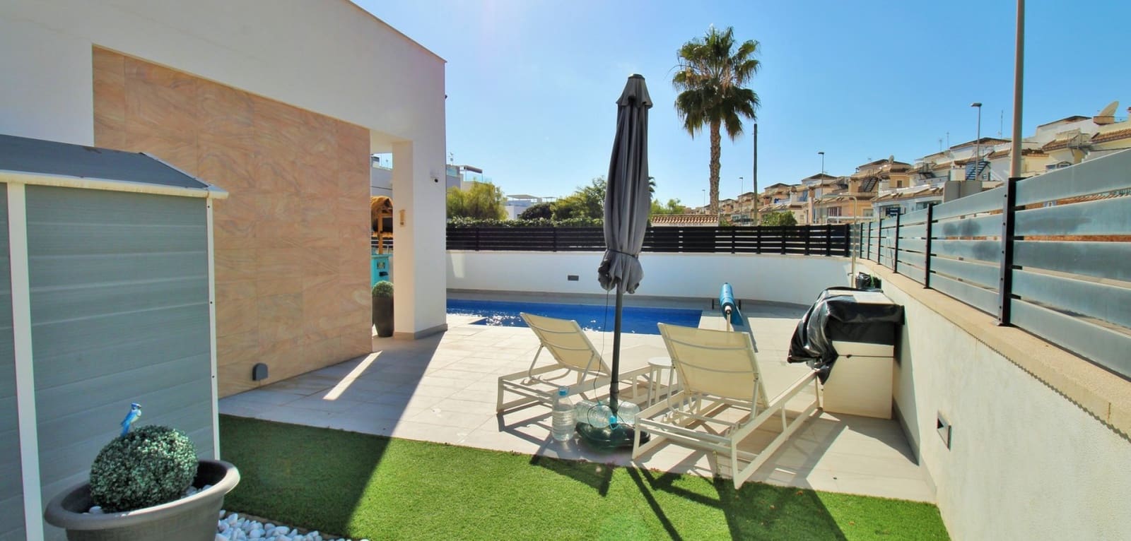 3 bedroom Villa for sale in Villamartin with pool - € 405,000 (Ref: 9021419)