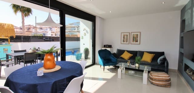 3 slaapkamer Villa te koop in Villamartin, Orihuela met zwembad - € 405.000 (Ref: 9021419)