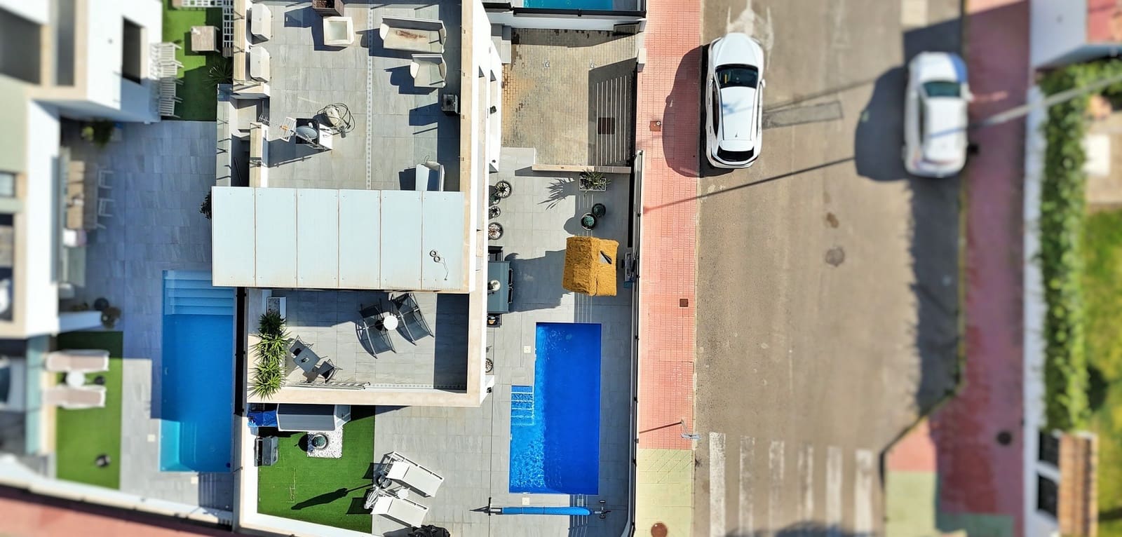 3 bedroom Villa for sale in Villamartin with pool - € 405,000 (Ref: 9021419)