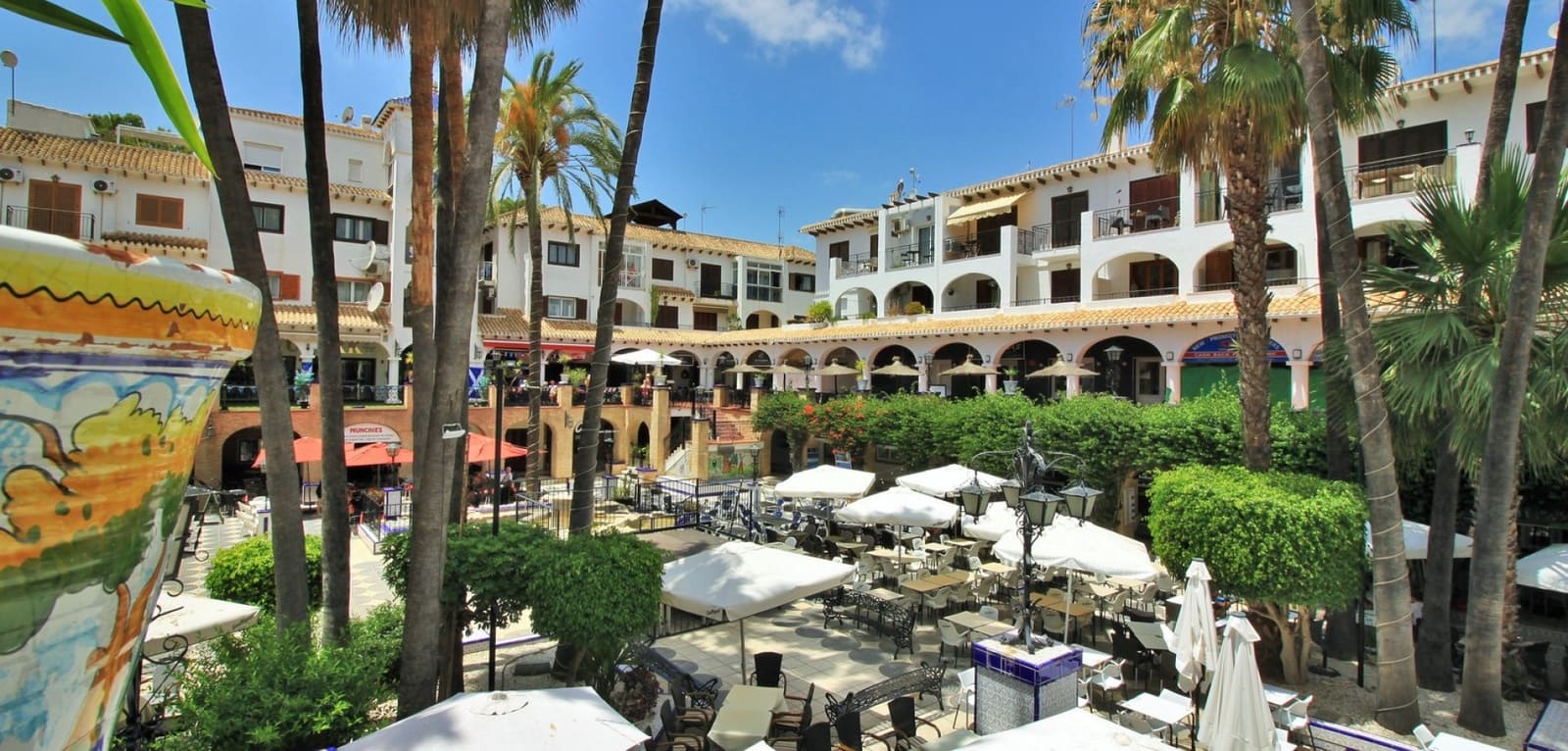 3 bedroom Villa for sale in Villamartin with pool - € 405,000 (Ref: 9021419)