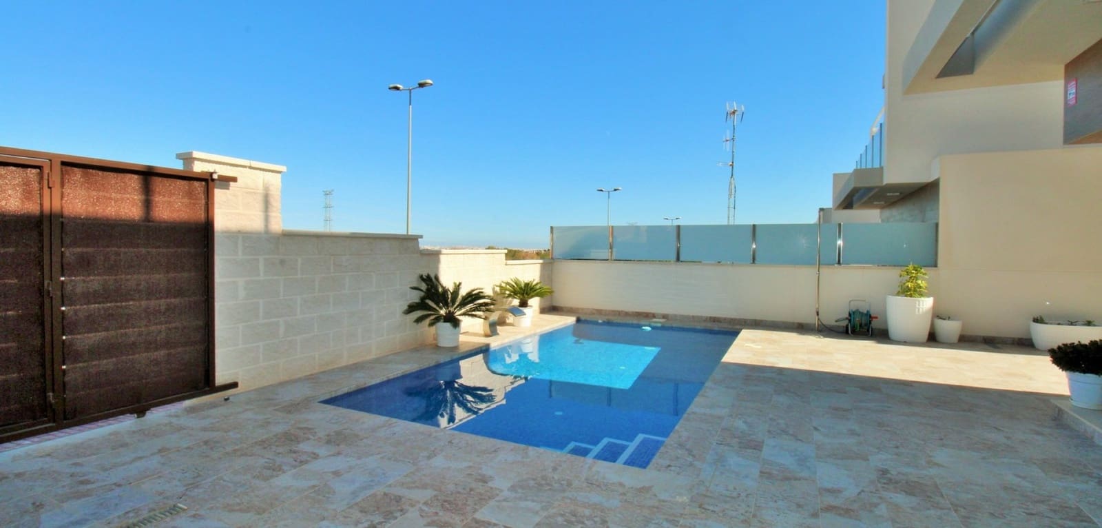 3 bedroom Villa for sale in Villamartin with pool - € 448,000 (Ref: 9021420)