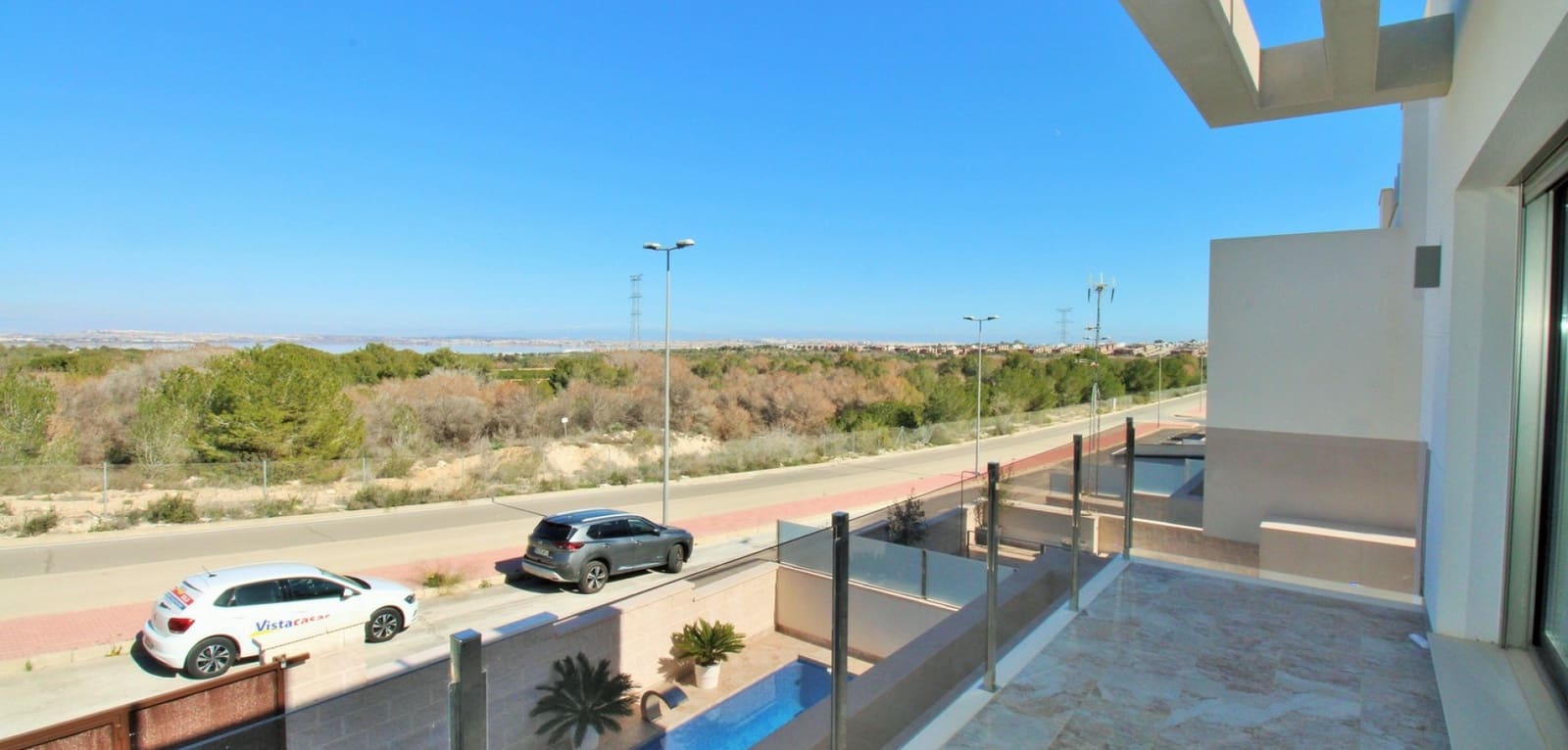3 bedroom Villa for sale in Villamartin with pool - € 448,000 (Ref: 9021420)
