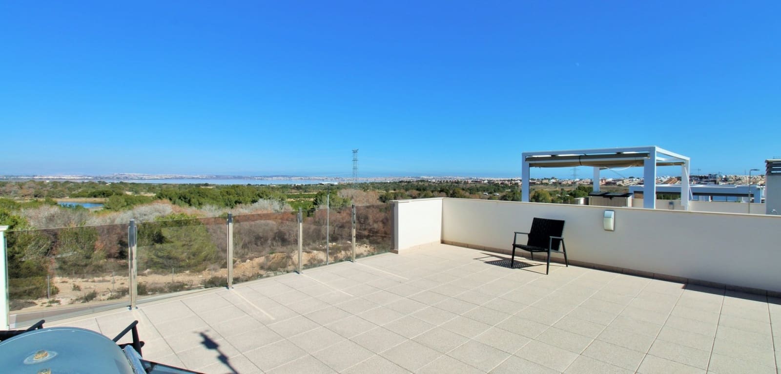 3 bedroom Villa for sale in Villamartin with pool - € 448,000 (Ref: 9021420)