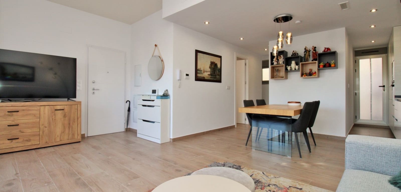 3 bedroom Villa for sale in Villamartin with pool - € 448,000 (Ref: 9021420)