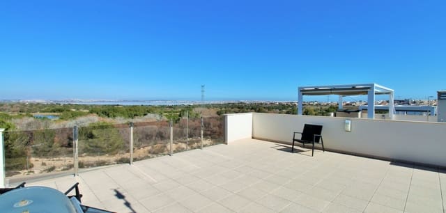 3 soverom Villa til salgs i Villamartin, Orihuela med svømmebasseng - € 448 000 (Ref: 9021420)