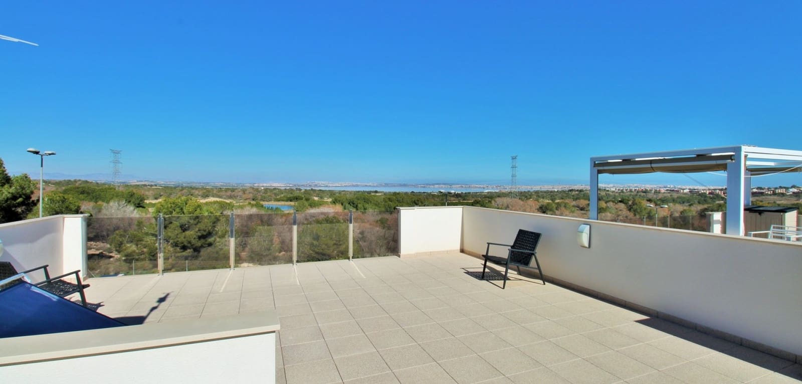 3 bedroom Villa for sale in Villamartin with pool - € 448,000 (Ref: 9021420)