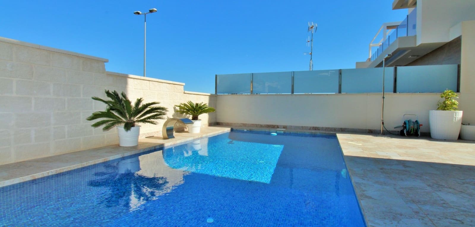 3 bedroom Villa for sale in Villamartin with pool - € 448,000 (Ref: 9021420)