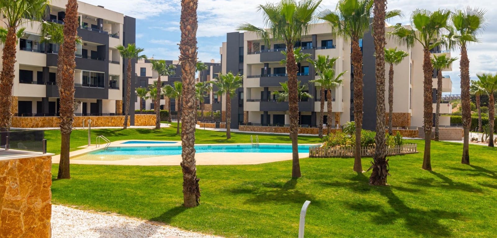 2 soveværelse Lejlighed til salg i La Florida med swimmingpool - € 269.000 (Ref: 9024225)