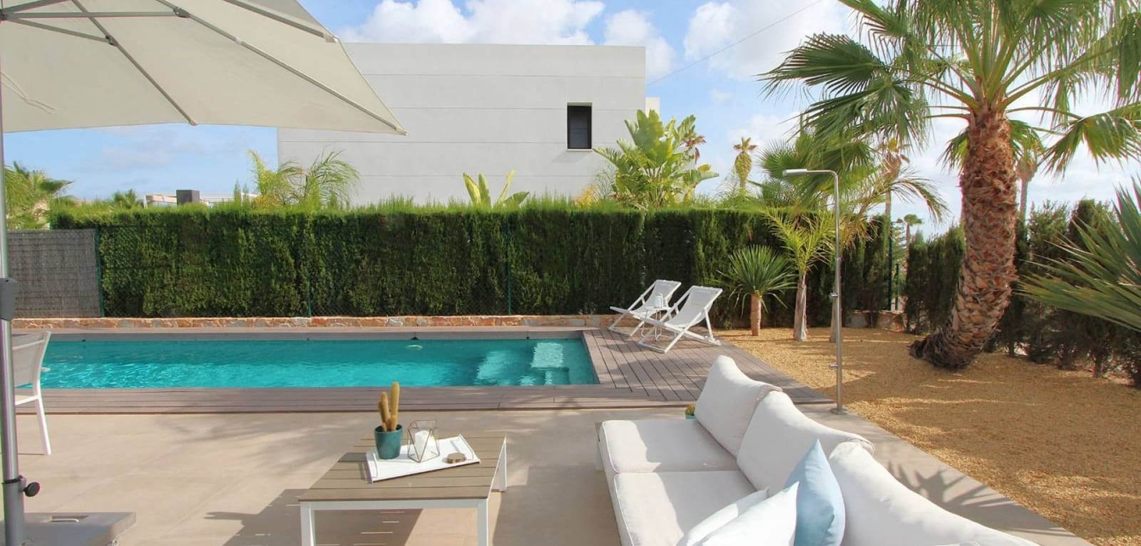 3 makuuhuone Huvila myytävänä paikassa Ciudad Quesada mukana uima-altaan - 750 000 € (Ref: 9024897)