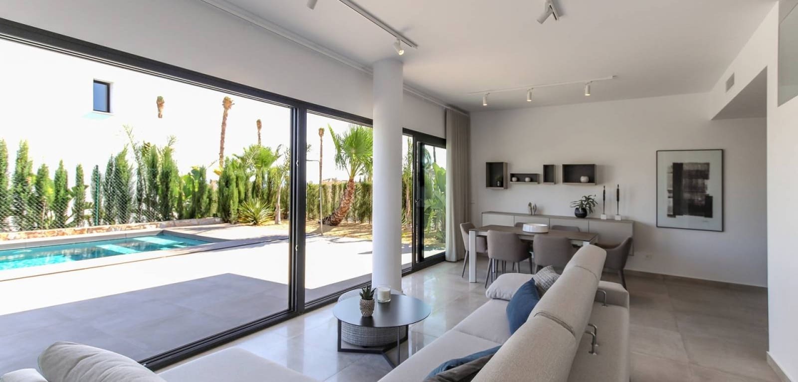 3 makuuhuone Huvila myytävänä paikassa Ciudad Quesada mukana uima-altaan - 750 000 € (Ref: 9024897)