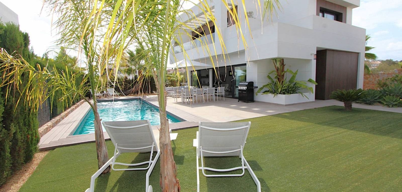 3 makuuhuone Huvila myytävänä paikassa Ciudad Quesada mukana uima-altaan - 750 000 € (Ref: 9024897)