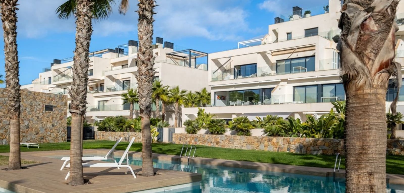 2 bedroom Apartment for sale in Orihuela Costa with pool - € 369,000 (Ref: 9024899)