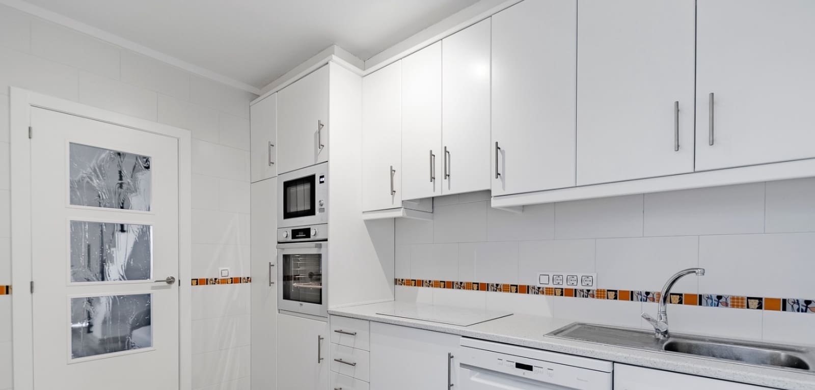 3 soverom Hus til salgs i Torrevieja med svømmebasseng - € 315 000 (Ref: 9028429)