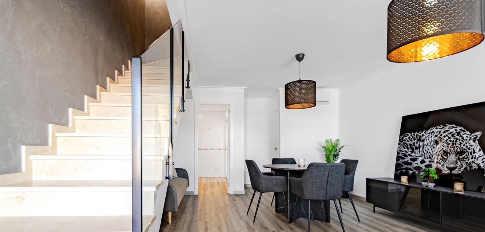 3 soverom Hus til salgs i Torrevieja med svømmebasseng - € 315 000 (Ref: 9028429)