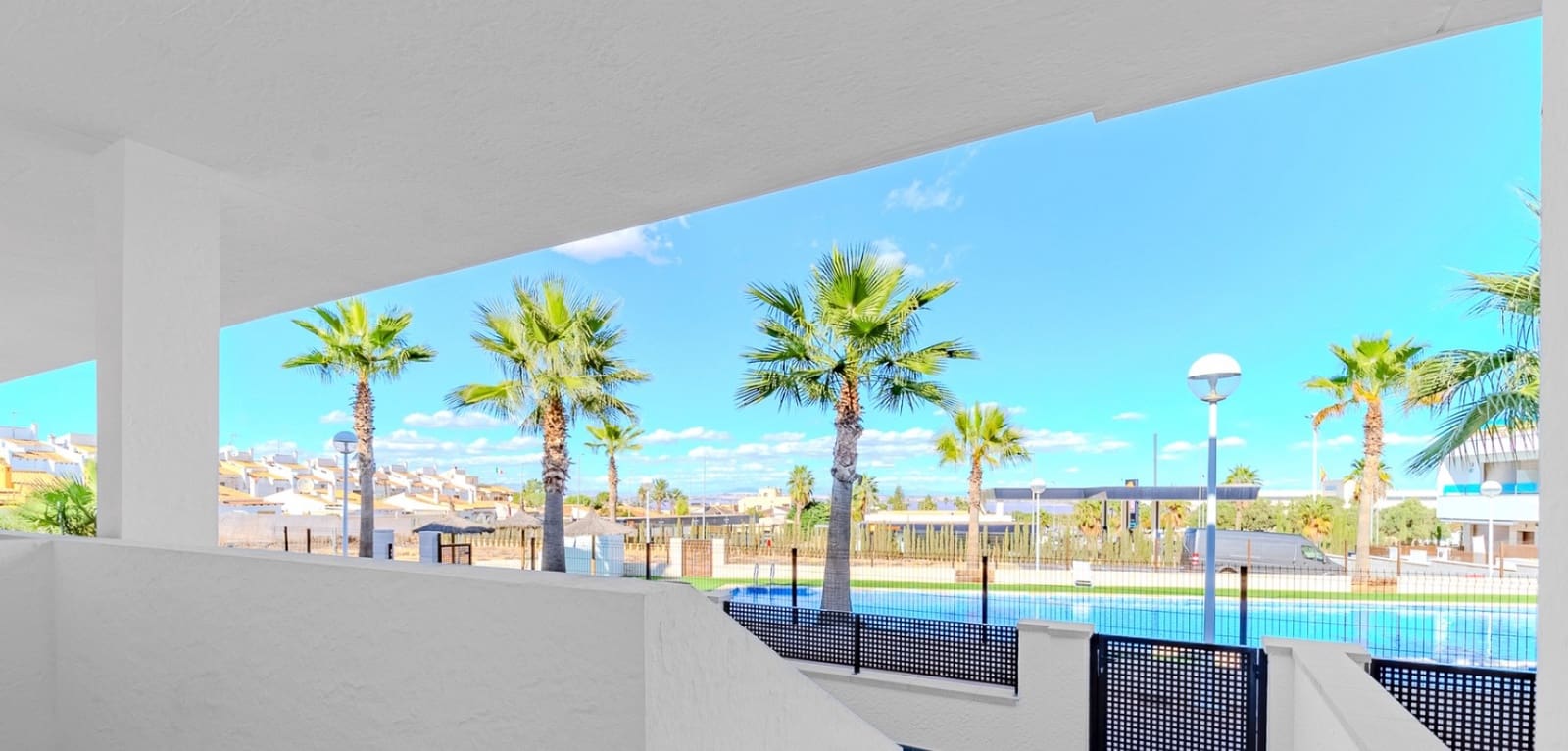 3 soverom Hus til salgs i Torrevieja med svømmebasseng - € 315 000 (Ref: 9028429)