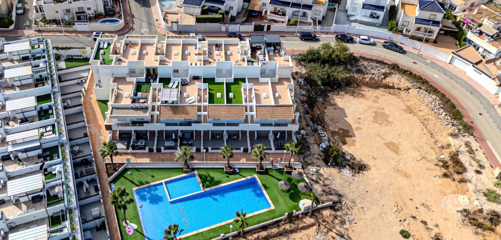 3 soverom Hus til salgs i Torrevieja med svømmebasseng - € 315 000 (Ref: 9028429)