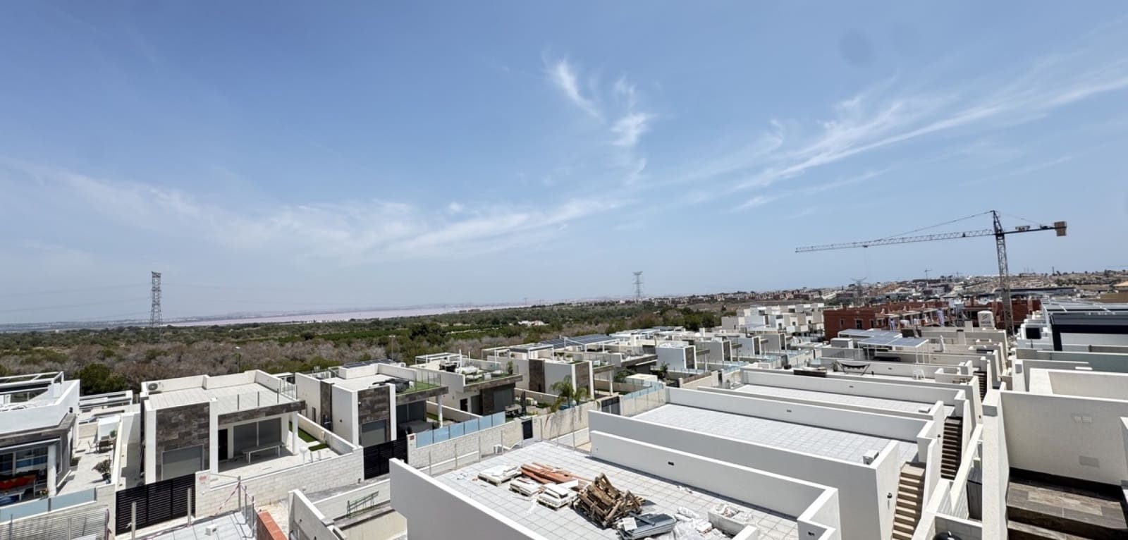 4 bedroom Villa for sale in Villamartin with pool - € 450,000 (Ref: 9041605)