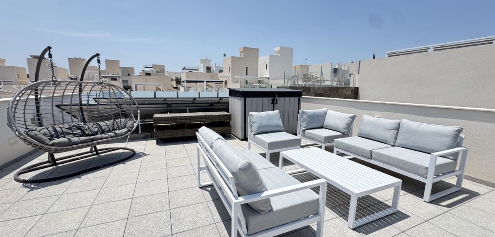 4 bedroom Villa for sale in Villamartin with pool - € 450,000 (Ref: 9041605)