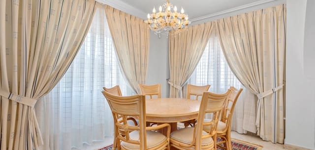 7 Zimmer Villa zu verkaufen in Ciudad Quesada, Rojales mit Pool - 750.000 € (Ref: 9043819)