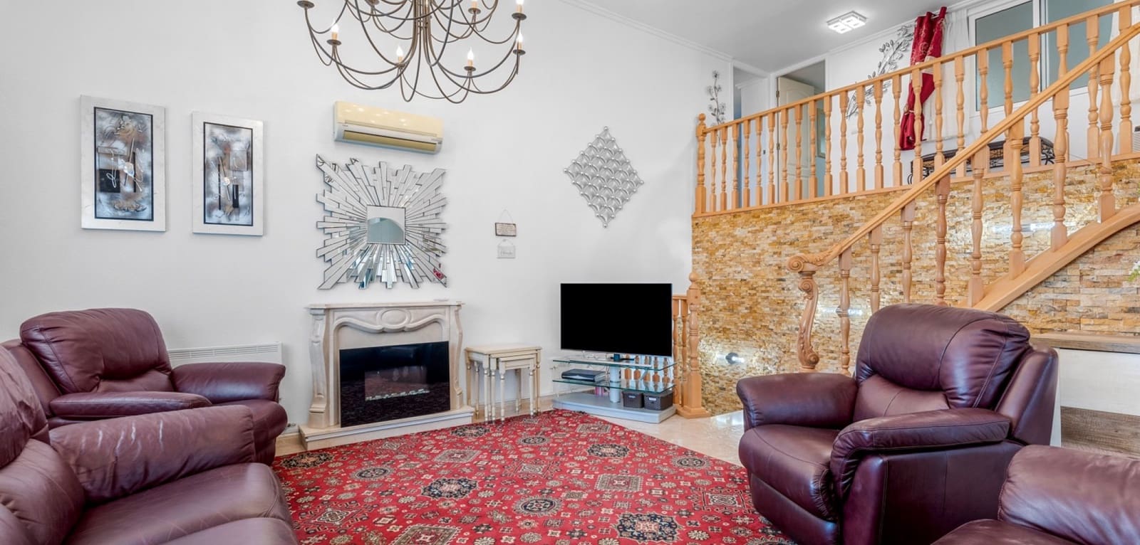 7 Zimmer Villa zu verkaufen in Ciudad Quesada mit Pool - 750.000 € (Ref: 9043819)