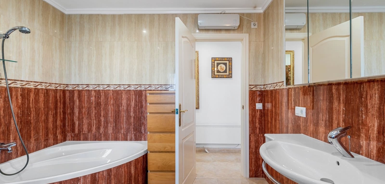 7 Zimmer Villa zu verkaufen in Ciudad Quesada mit Pool - 750.000 € (Ref: 9043819)