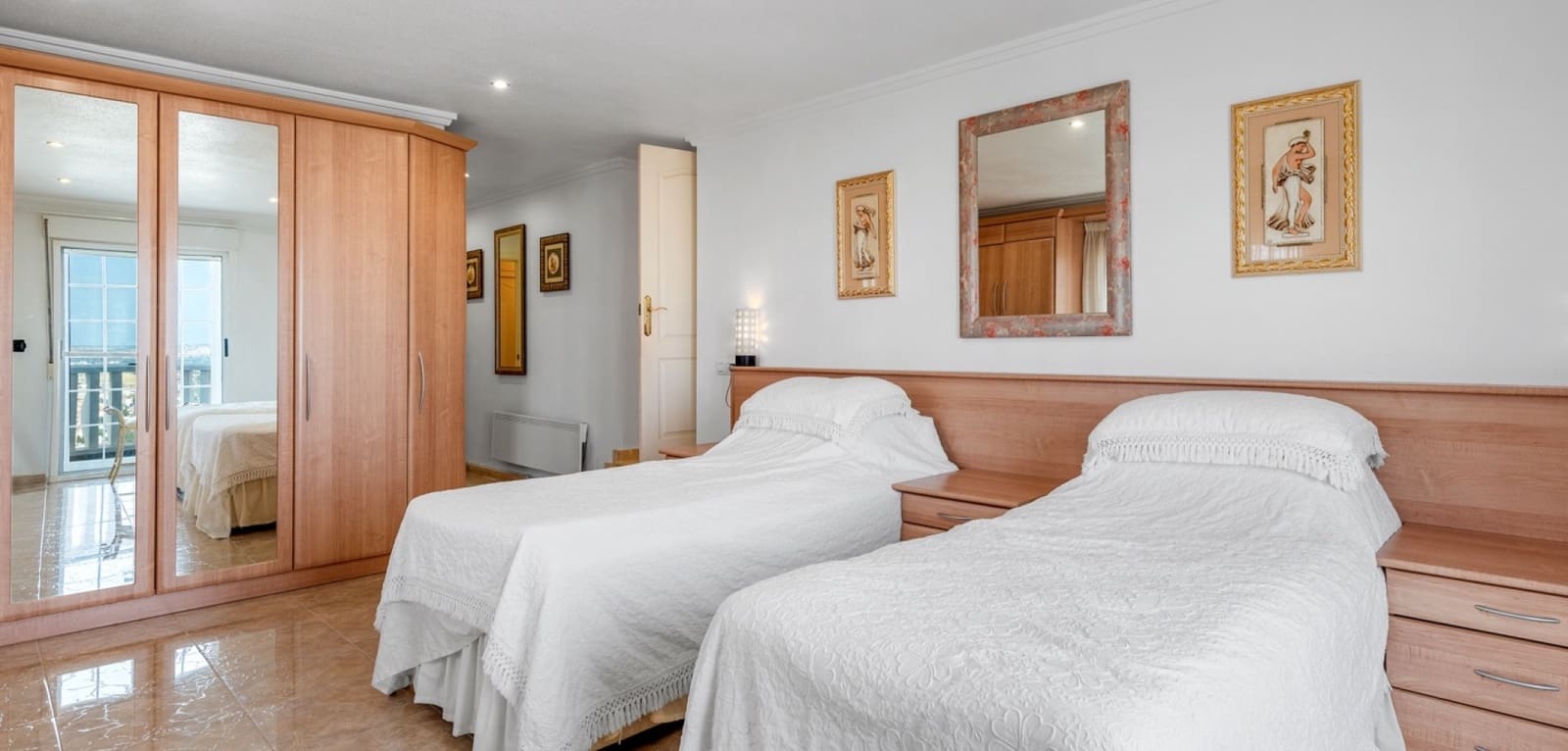 7 Zimmer Villa zu verkaufen in Ciudad Quesada mit Pool - 750.000 € (Ref: 9043819)