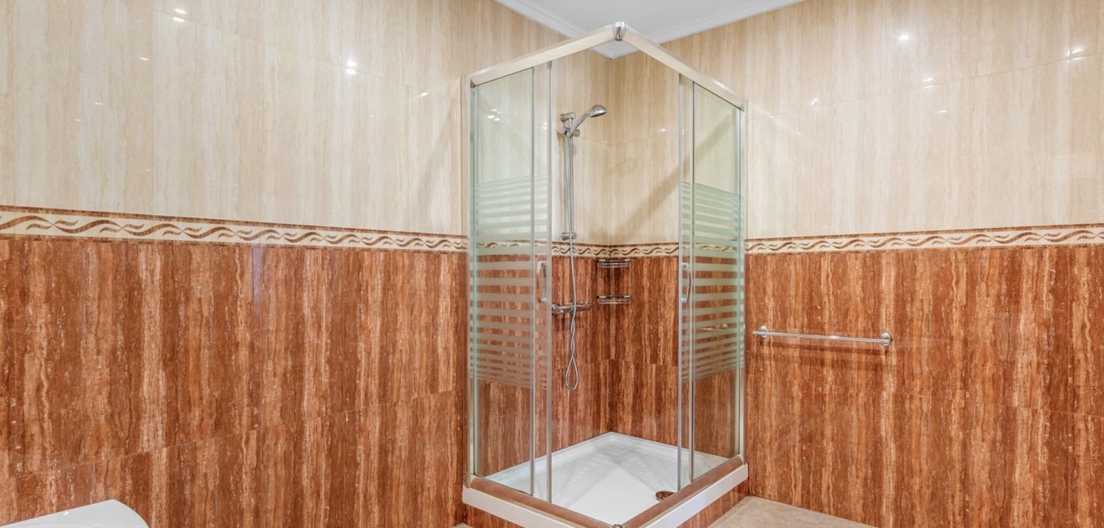 7 Zimmer Villa zu verkaufen in Ciudad Quesada mit Pool - 750.000 € (Ref: 9043819)