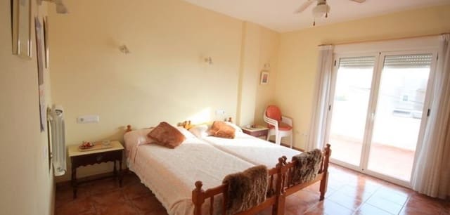 5 makuuhuone Huvila myytävänä paikassa Aguas Nuevas, Torrevieja mukana uima-altaan - 620 000 € (Ref: 9061714)