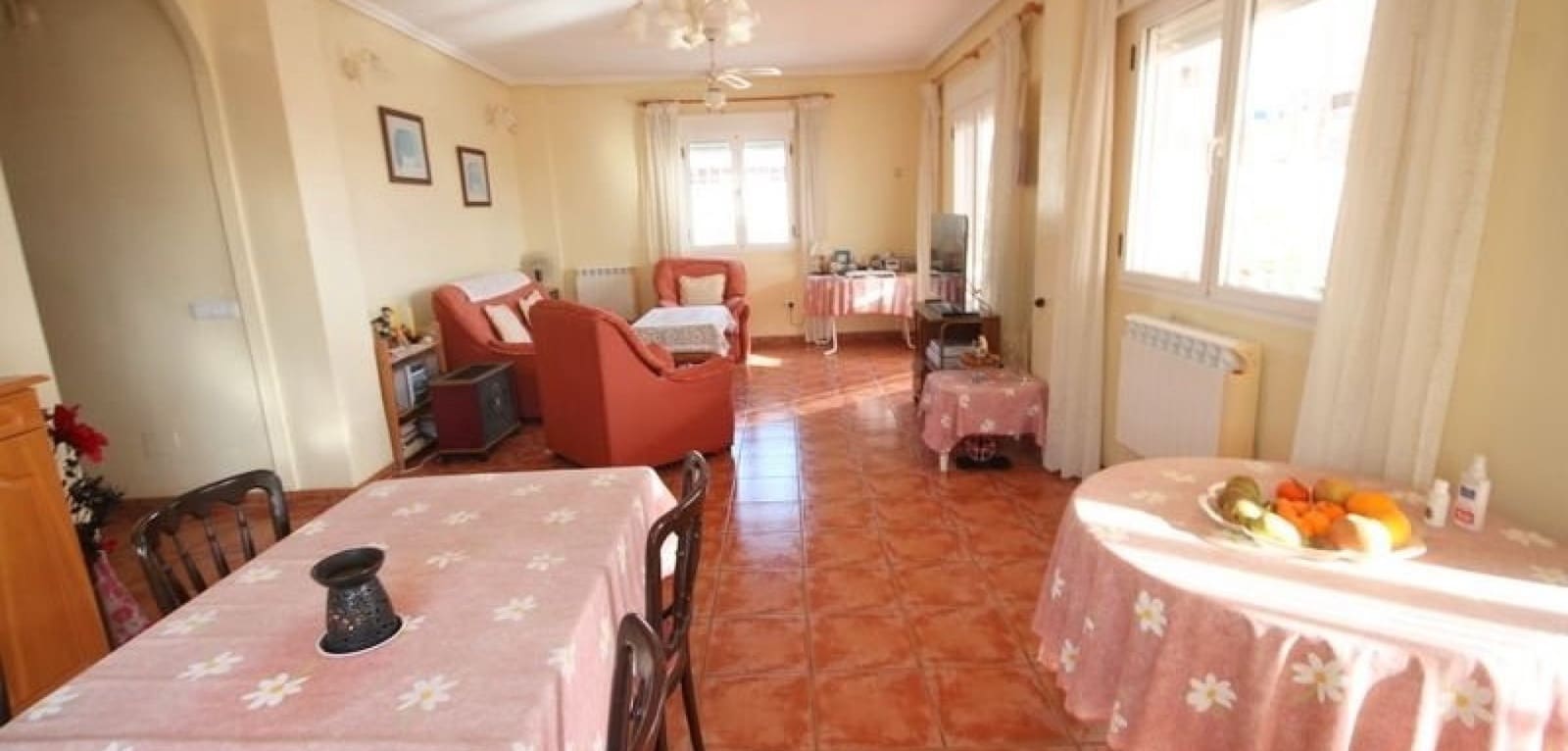 5 bedroom Villa for sale in Torrevieja with pool - € 620,000 (Ref: 9061714)