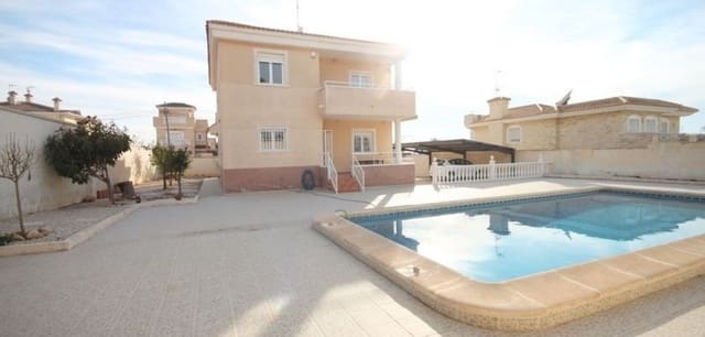 5 makuuhuone Huvila myytävänä paikassa Aguas Nuevas, Torrevieja mukana uima-altaan - 620 000 € (Ref: 9061714)