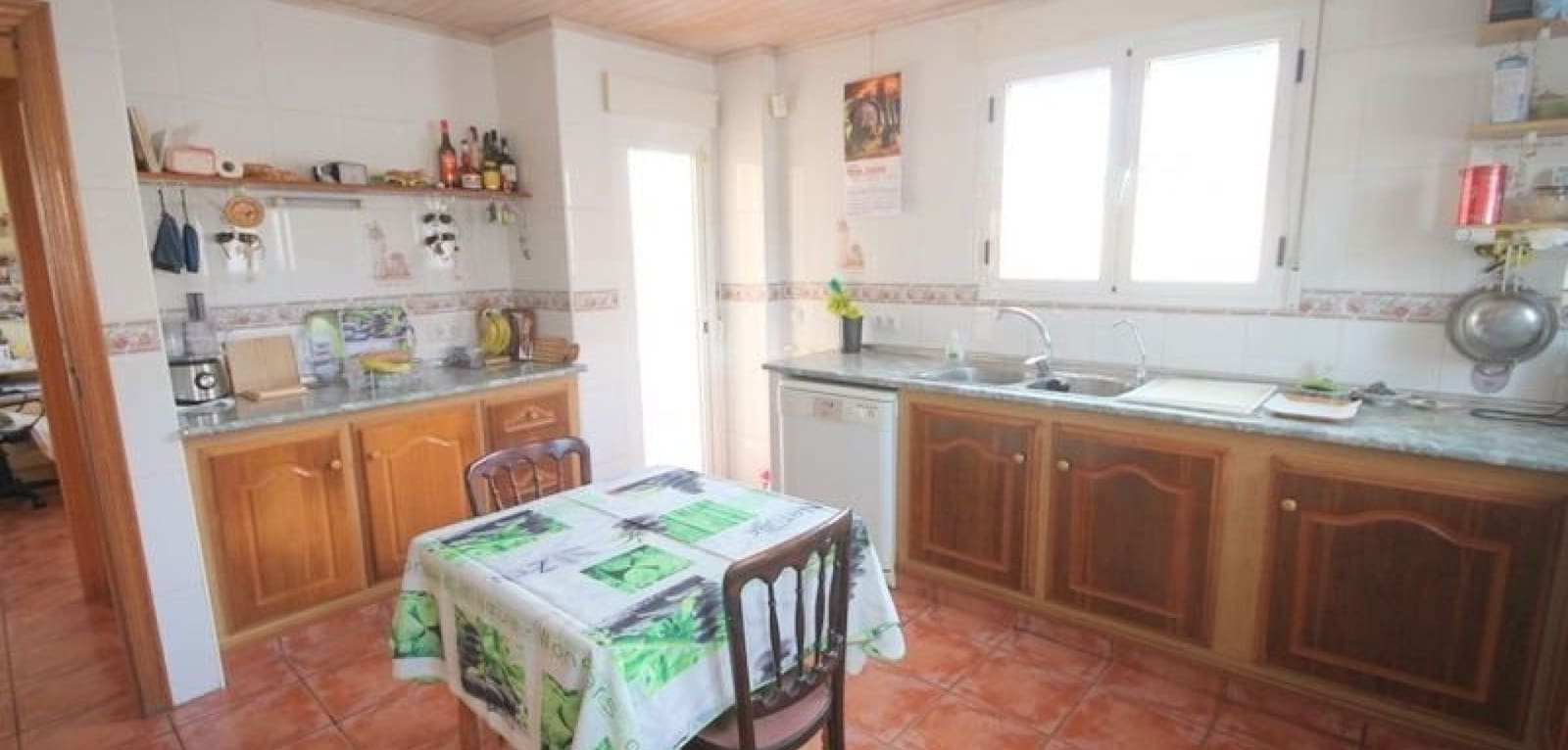 5 bedroom Villa for sale in Torrevieja with pool - € 620,000 (Ref: 9061714)