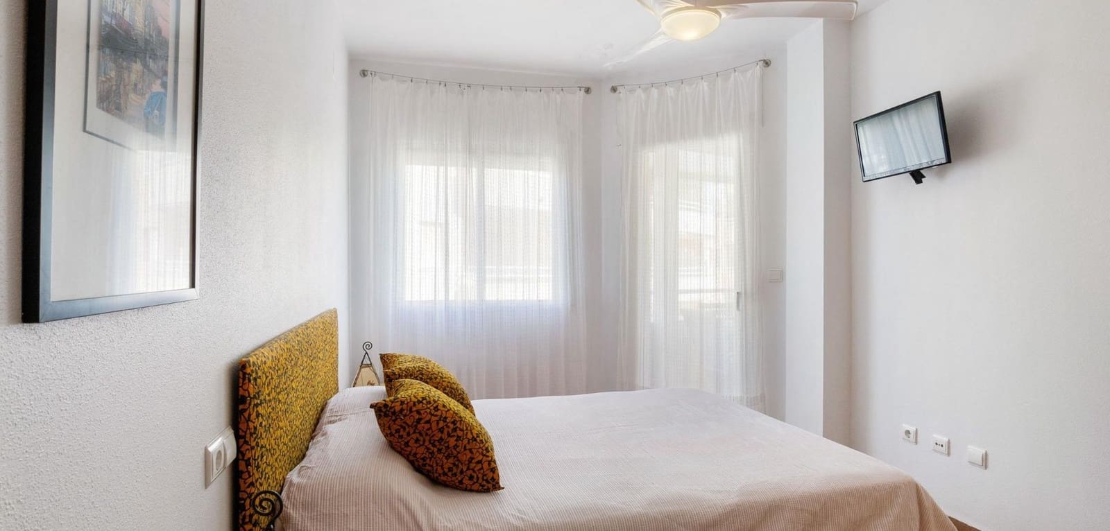 3 bedroom Apartment for sale in Dehesa de Campoamor with pool - € 229,500 (Ref: 9084388)