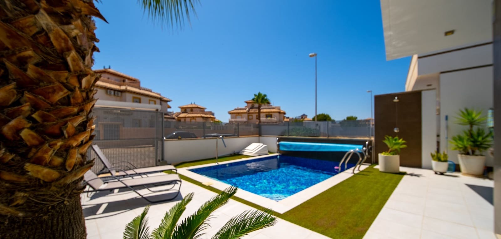 3 makuuhuone Huvila myytävänä paikassa Orihuela Costa mukana uima-altaan - 389 000 € (Ref: 9096276)