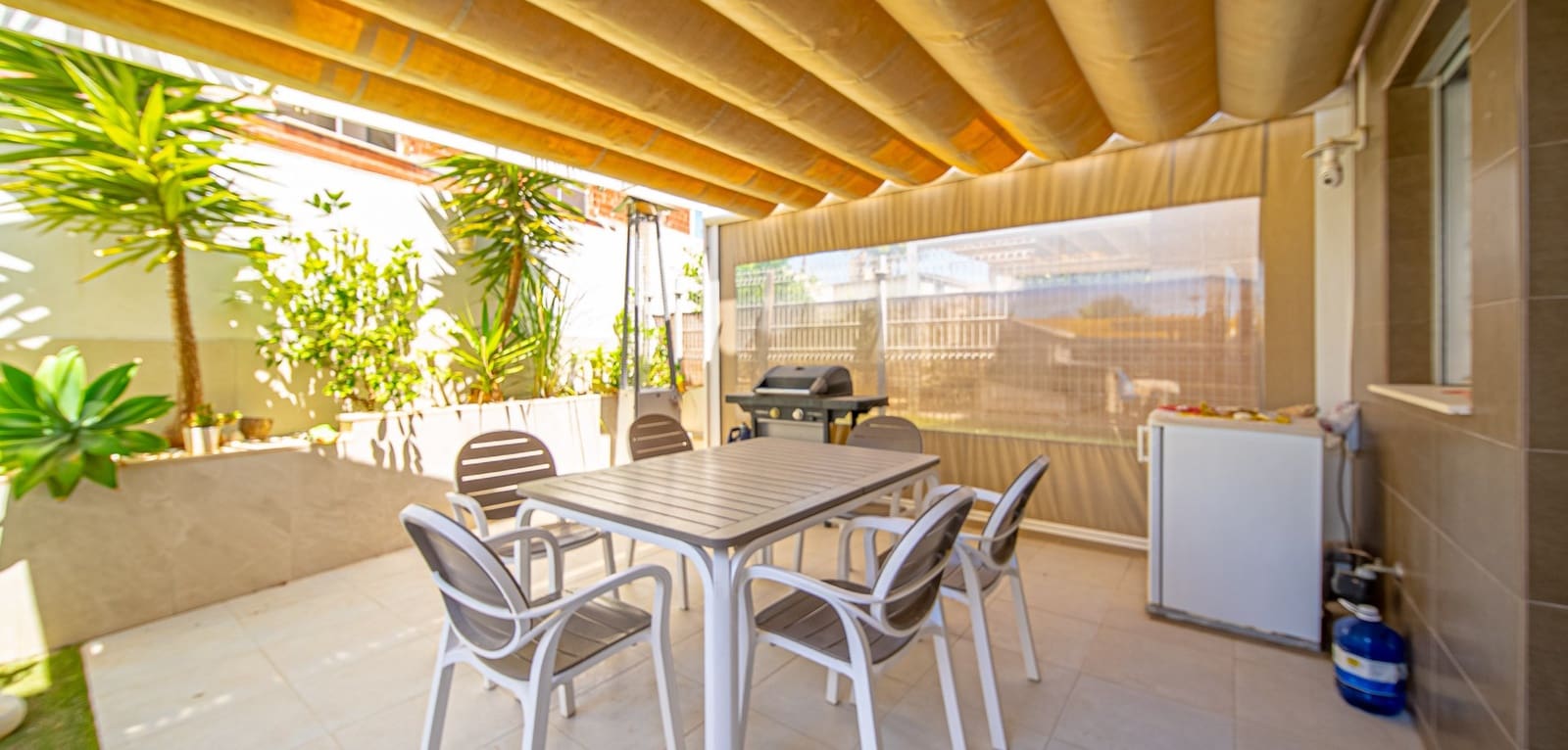 3 makuuhuone Huvila myytävänä paikassa Orihuela Costa mukana uima-altaan - 389 000 € (Ref: 9096276)