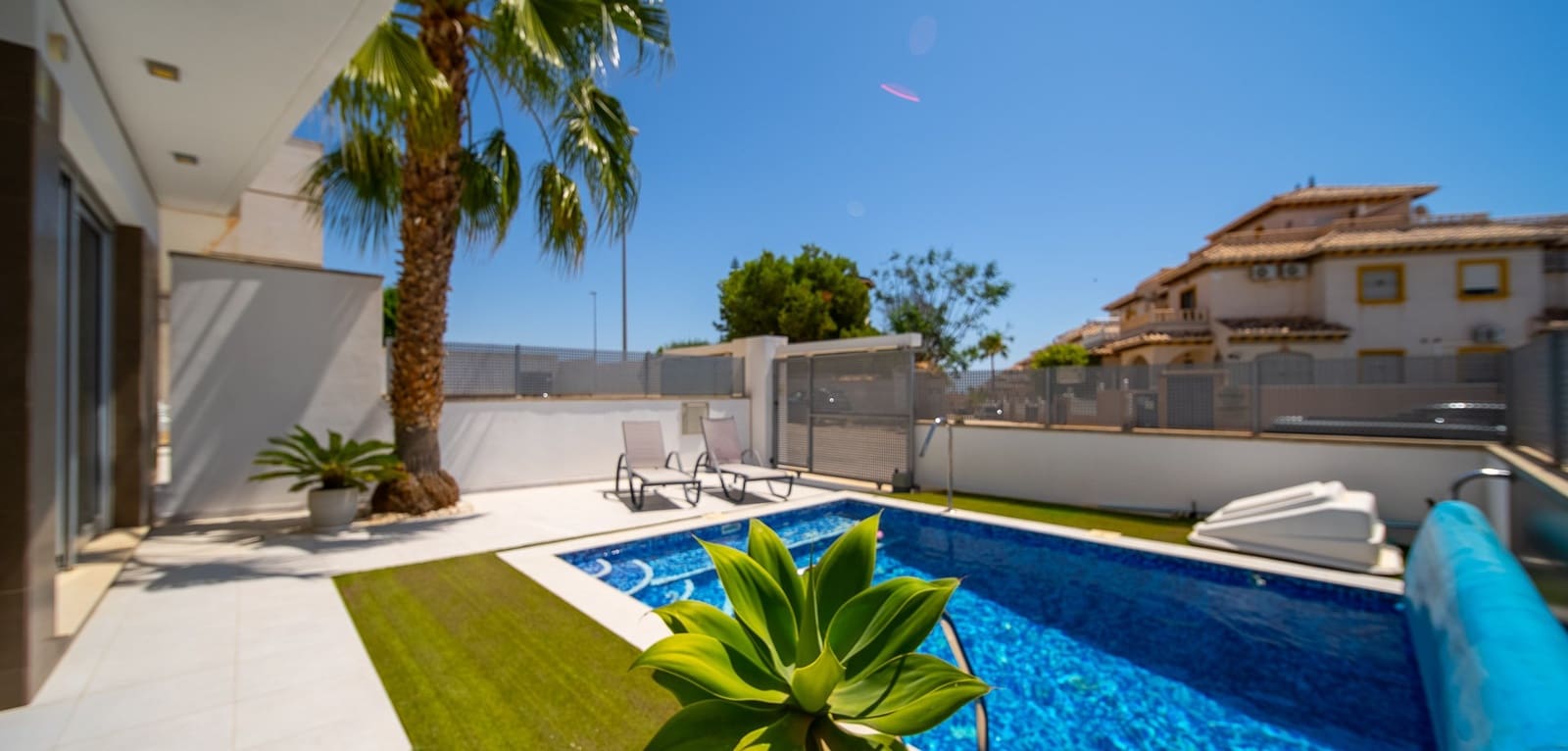 3 makuuhuone Huvila myytävänä paikassa Orihuela Costa mukana uima-altaan - 389 000 € (Ref: 9096276)