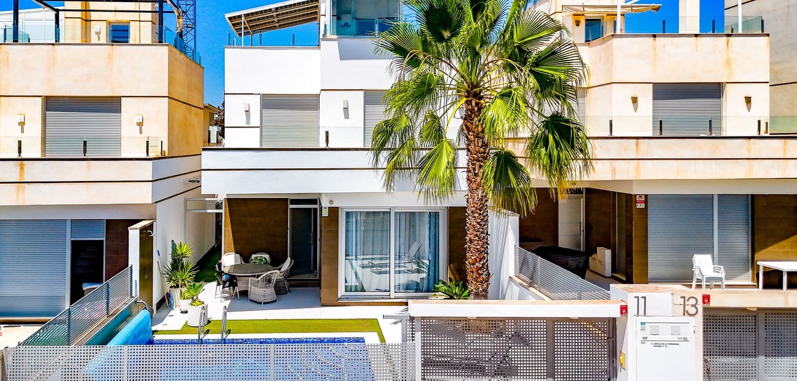 3 makuuhuone Huvila myytävänä paikassa Orihuela Costa mukana uima-altaan - 389 000 € (Ref: 9096276)